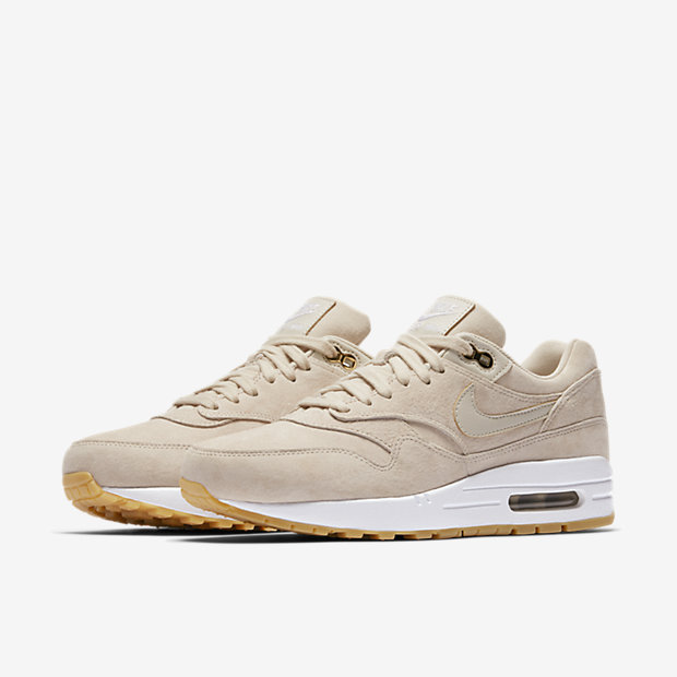nike daim beige