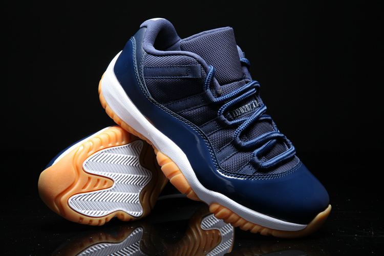 jordan 11 basse bleu